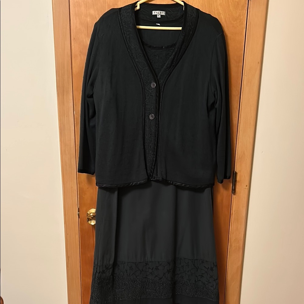 Elegant 2 piece dress by Focus XL.
